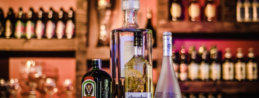 Industry Benchmarks For Liquor Costs In Restaurants
